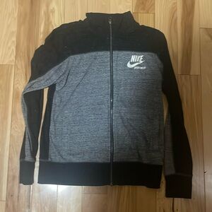 NIKE SPORTSWEAR ZIP-UP
